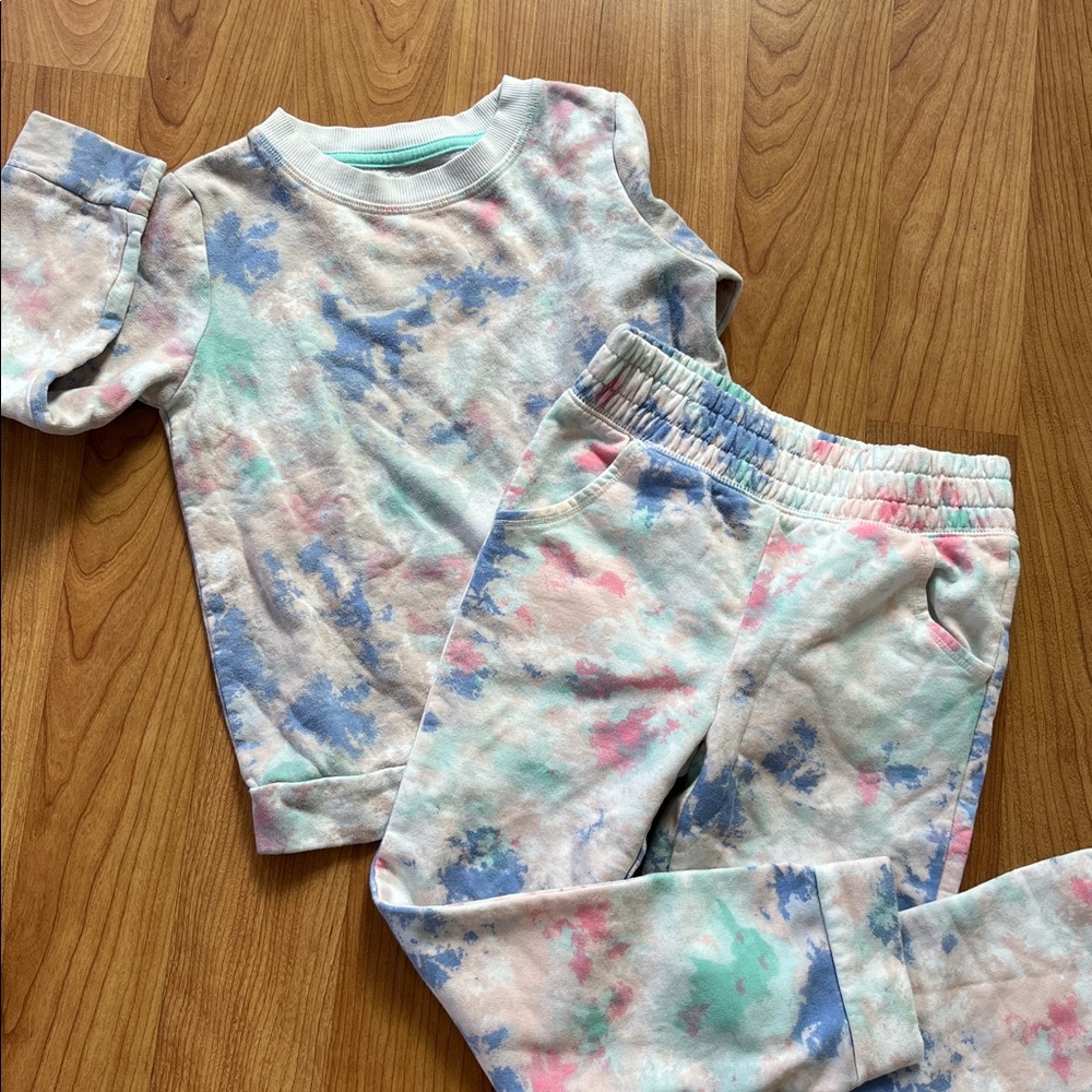 Cat & Jack tiedye sweatsuit